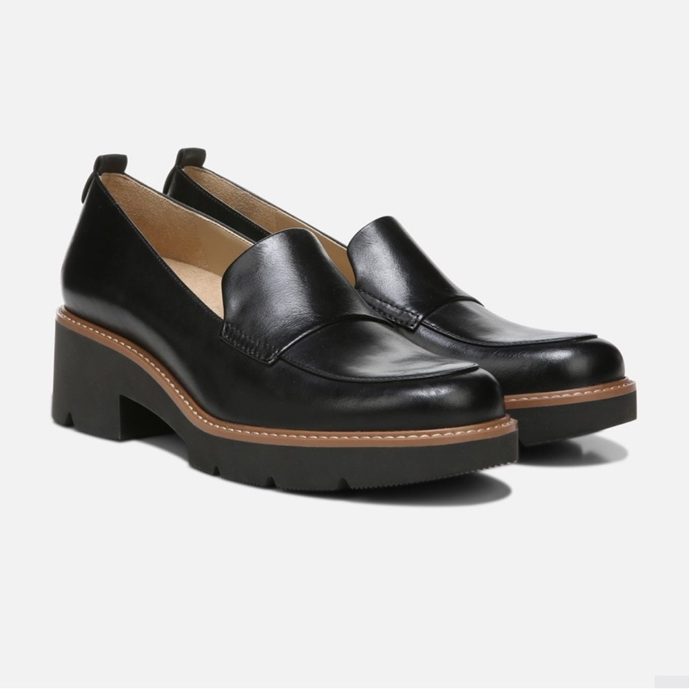 Naturalizer Black Leather Women's Loafers 6.5W